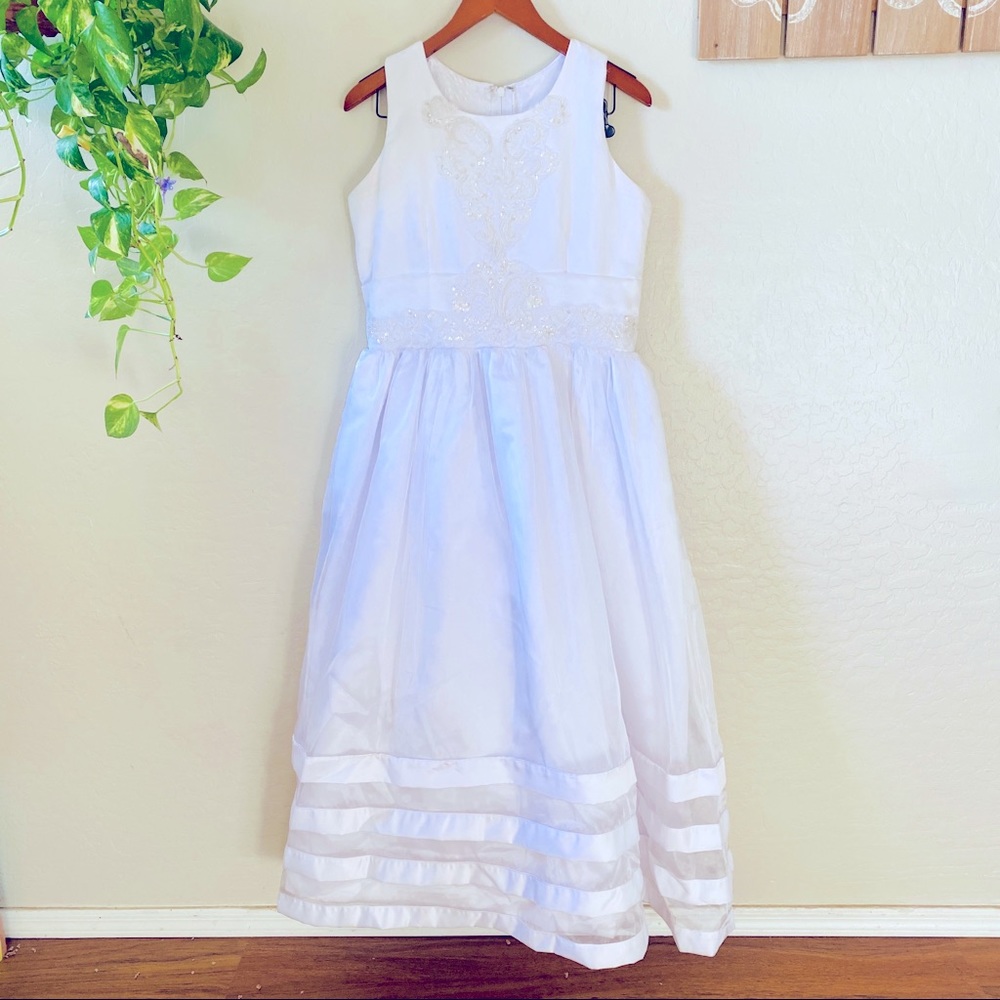 White Sleeveless Mod Stripe Beaded Wedding Dress